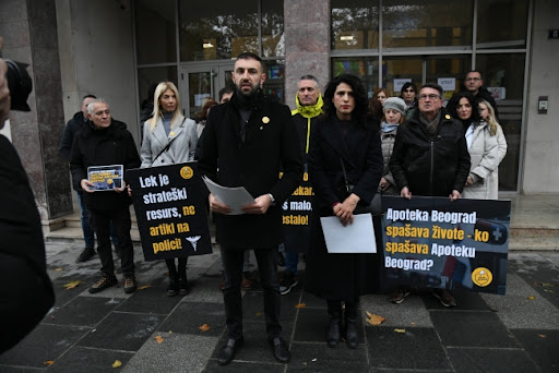 Predata Skupštini Beograda predata peticija protiv gašenja državne apoteke uz ...